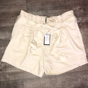 New with tags Vero Moda shorts! Size 6-8ish